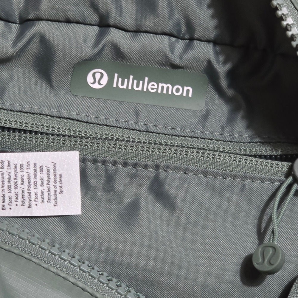 Lululemon Womens Quilted Grid Crossbody Tote Bag Eucalyptus Sage Green OS - Picture 5 of 10